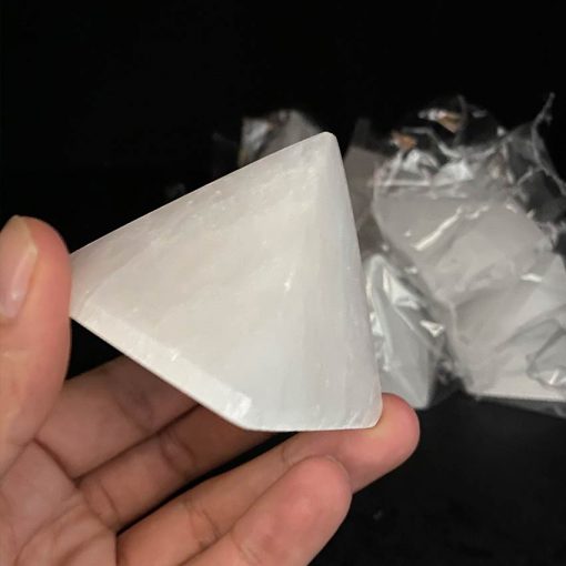 5cm Pyramid Selenites